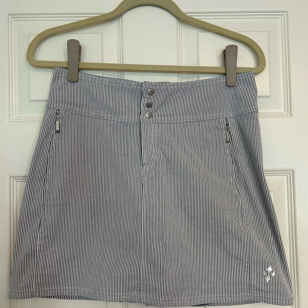 Jofit size 4 golf skirt dark blue and white stripe, sort of looks gray.